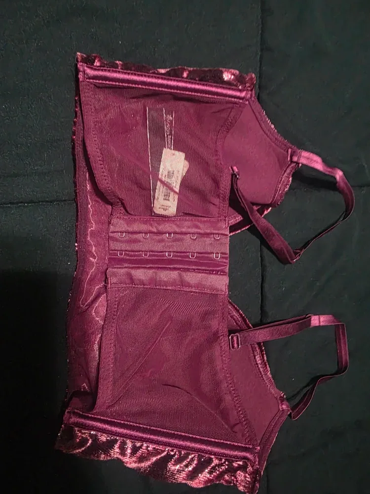 Victoria's Secret Very Sexy Balconet Bra 34C image indicator(3)