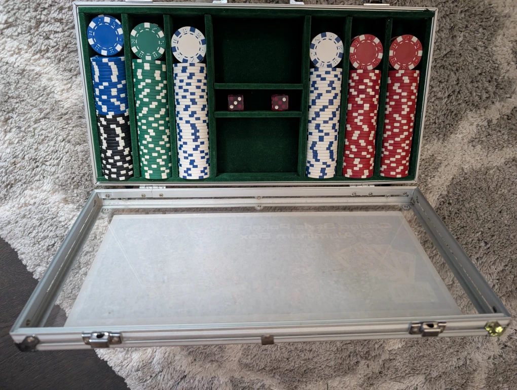 Poker Chips Like New - photo 2