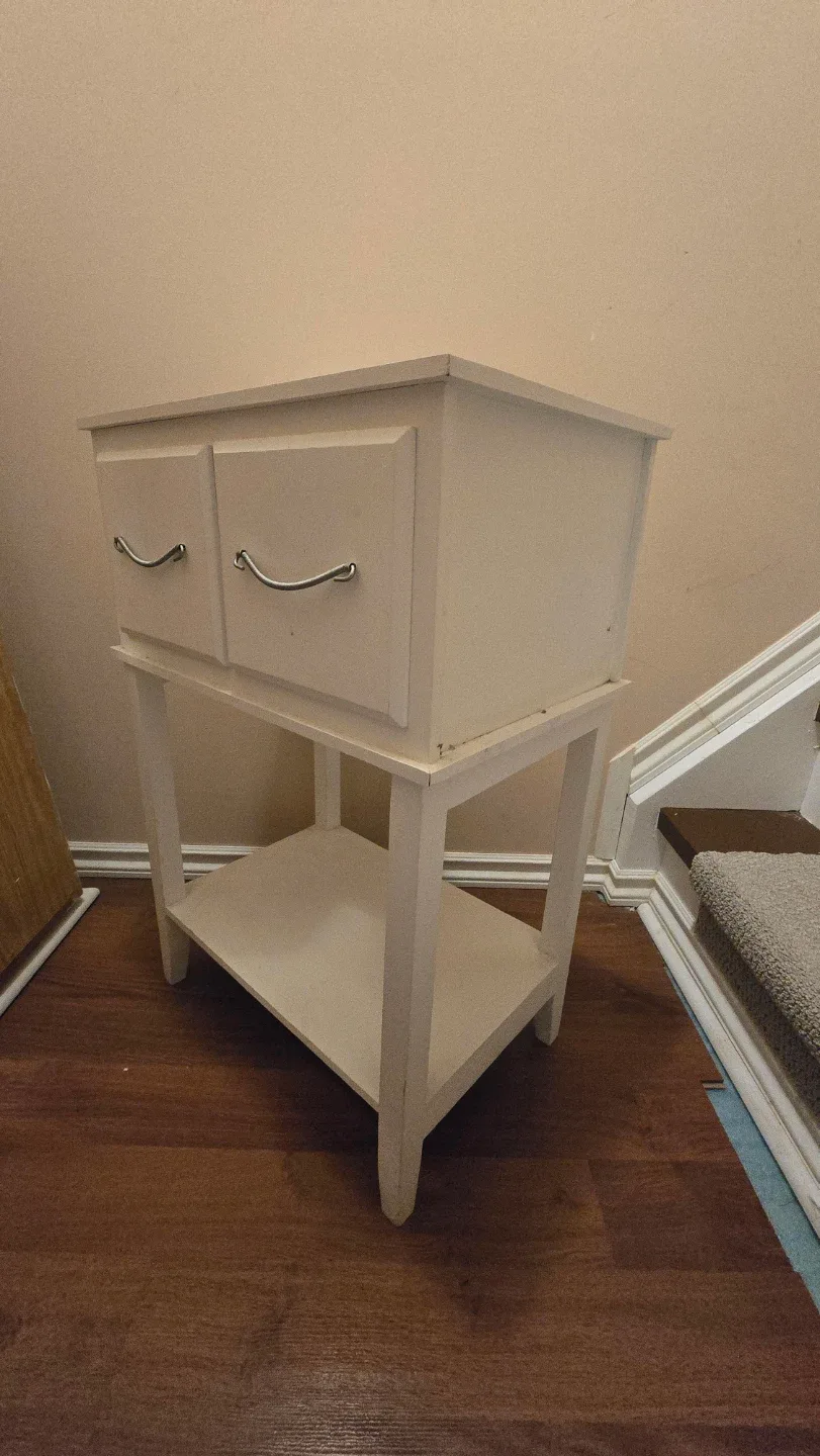 White Side Table with Two Drawers image indicator(3)