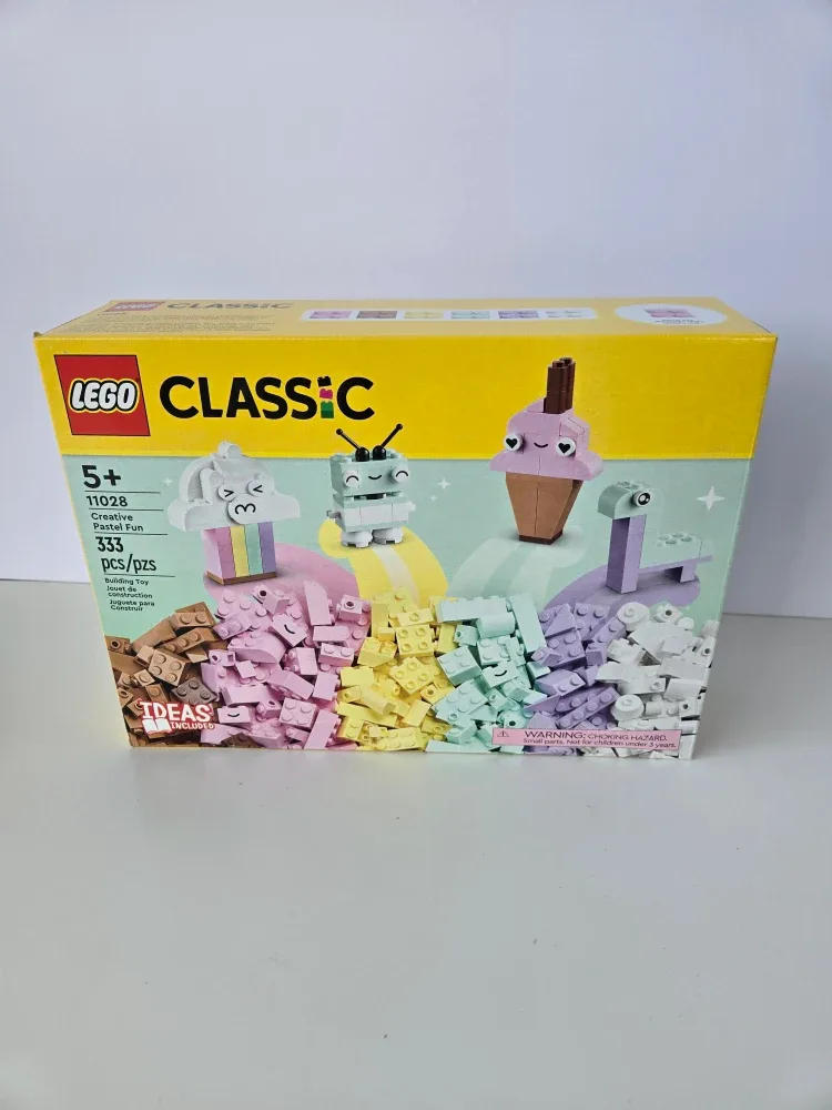 Brand new sealed lego classic 11028