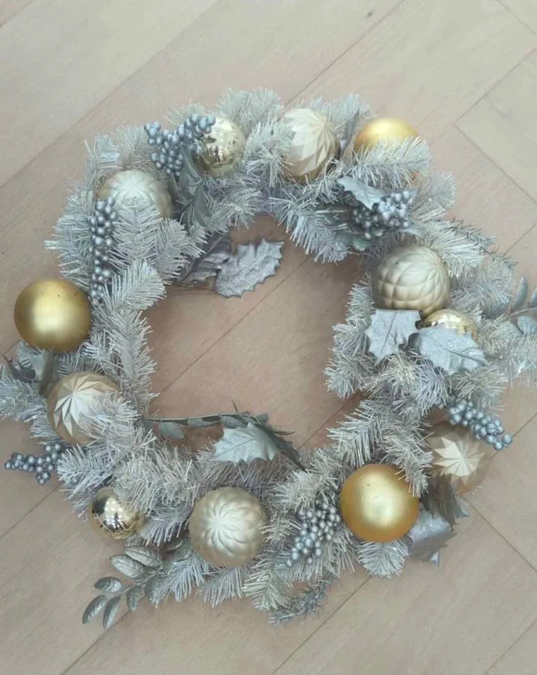 Christmas Wreath - Silver & Gold