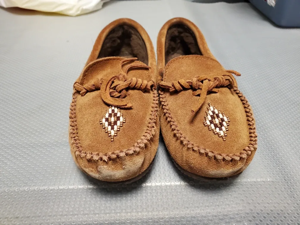 Manitobah Mukluks Moccasins Size L6/M4 image indicator(4)