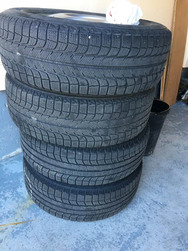 Michelin 225/65R17 Studless Winter Tires - photo 3