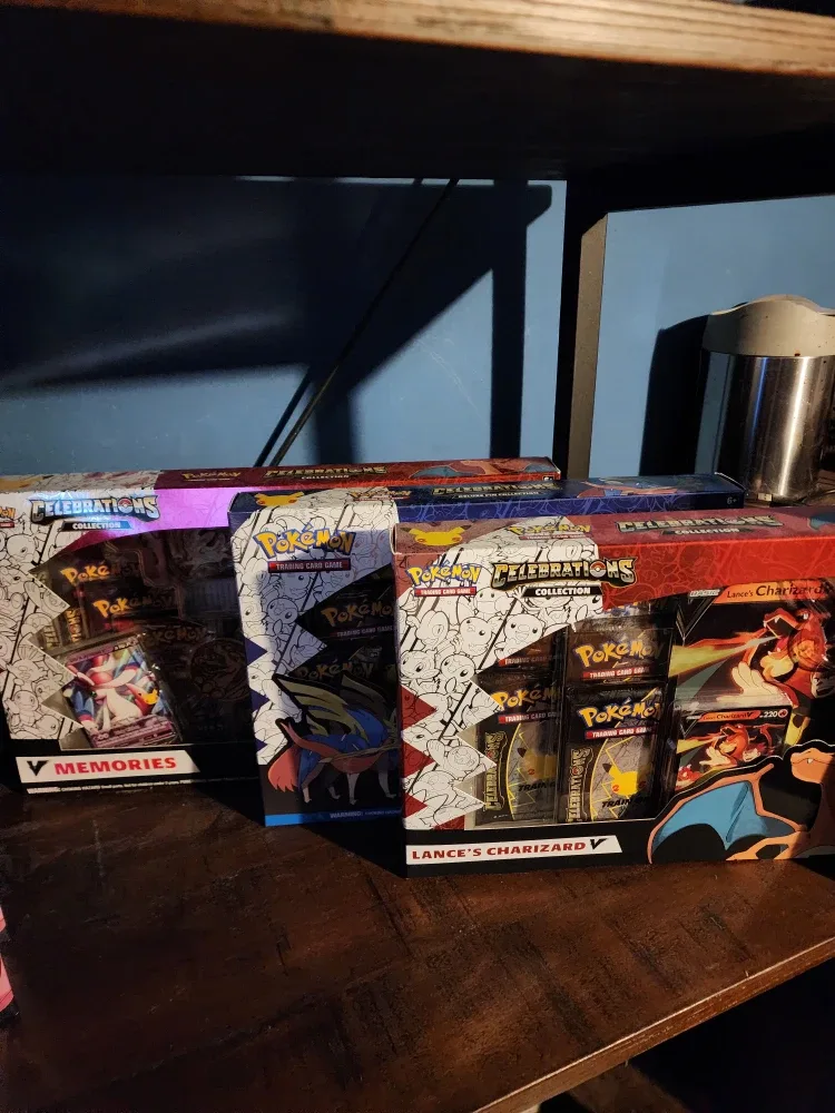 Pokémon Celebrations Special Collection & Tins
