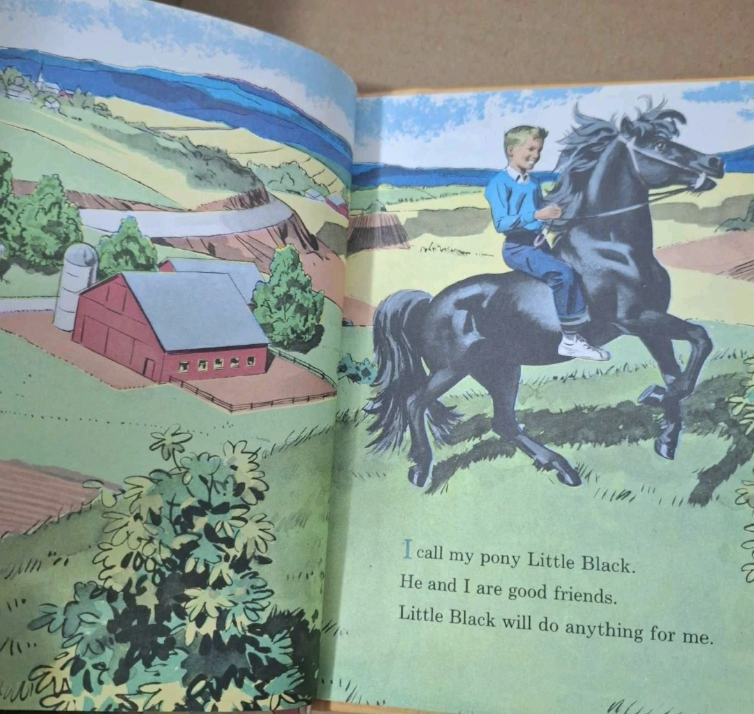 Vintage Little Black Goes to the Circus! Beginner Book - photo 3