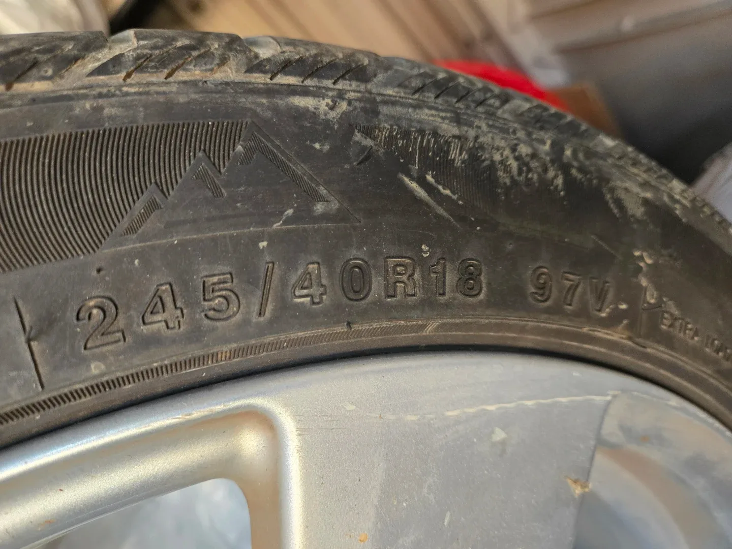 245/40R18 Tire rims only .