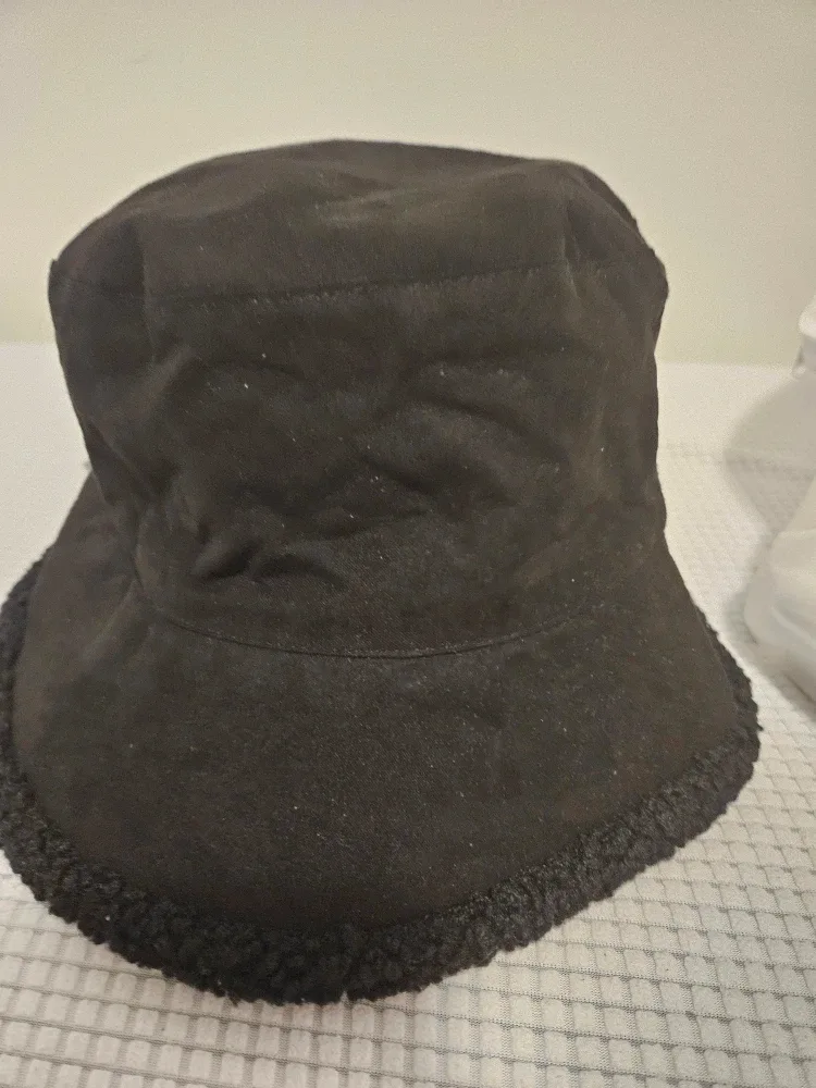 Black Bucket Hat