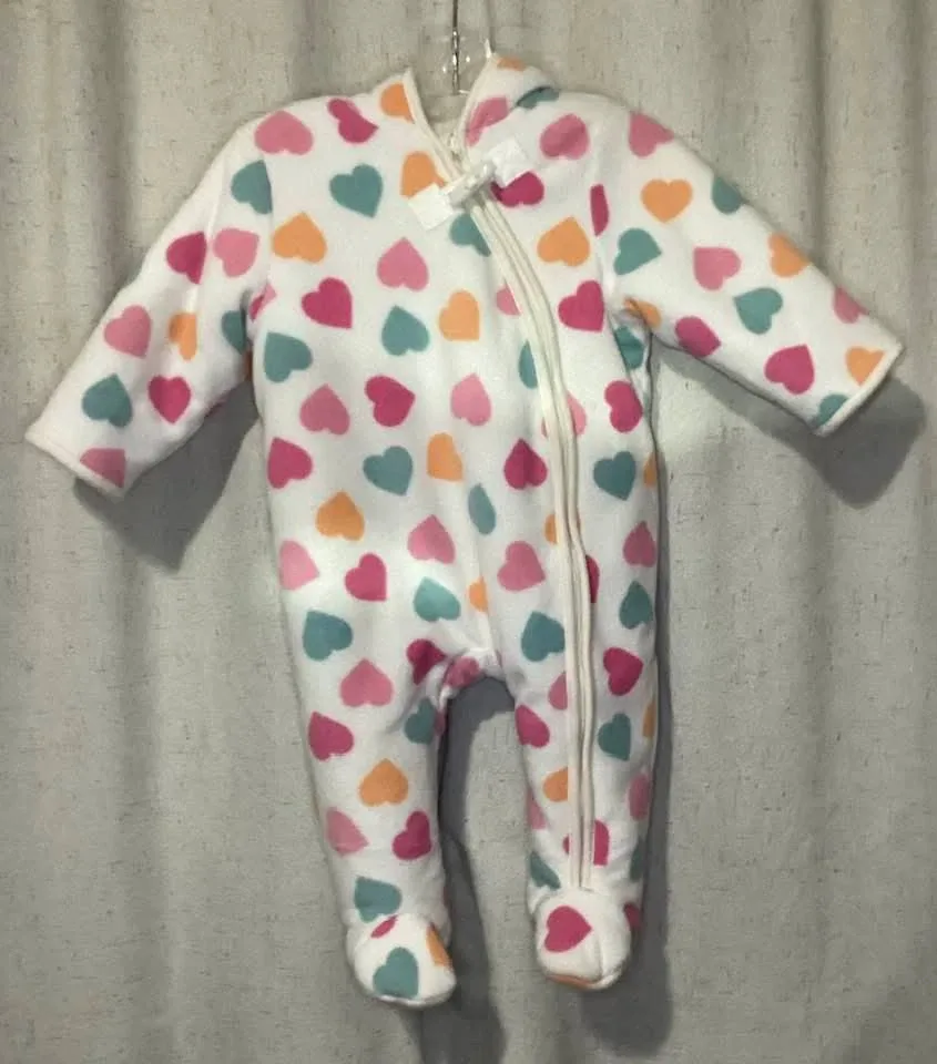 Girls sz 3-6 months sniwsuit
