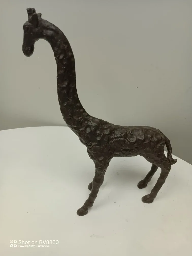 Giraffe Figurine - Home Decor image indicator(4)