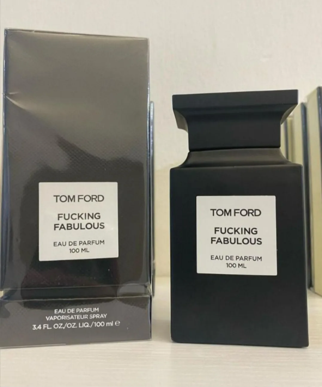 Luxury Perfume image indicator(2)