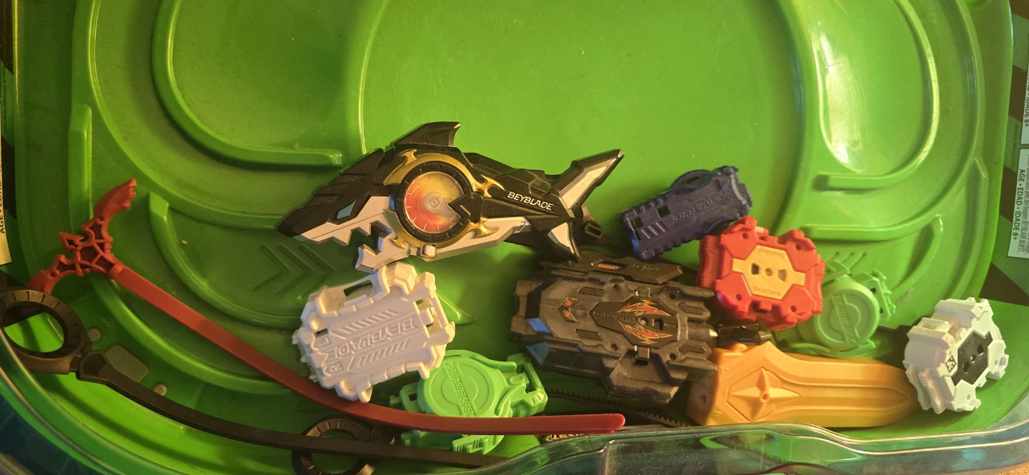 Beyblades Lot - photo 3