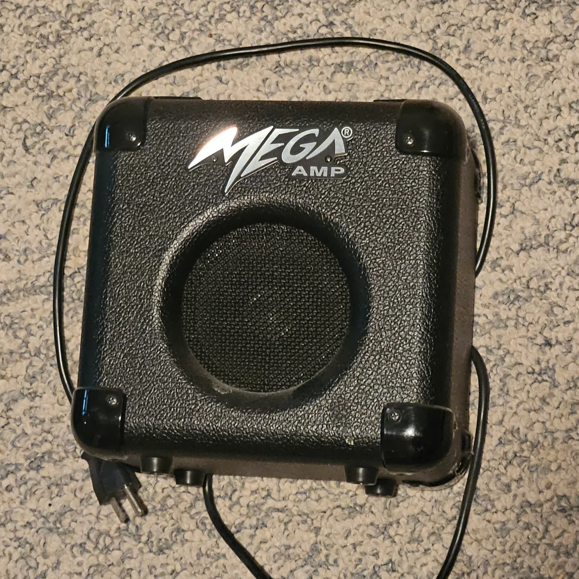 Mega Amp VL-10 Integrated Guitar Amplifier