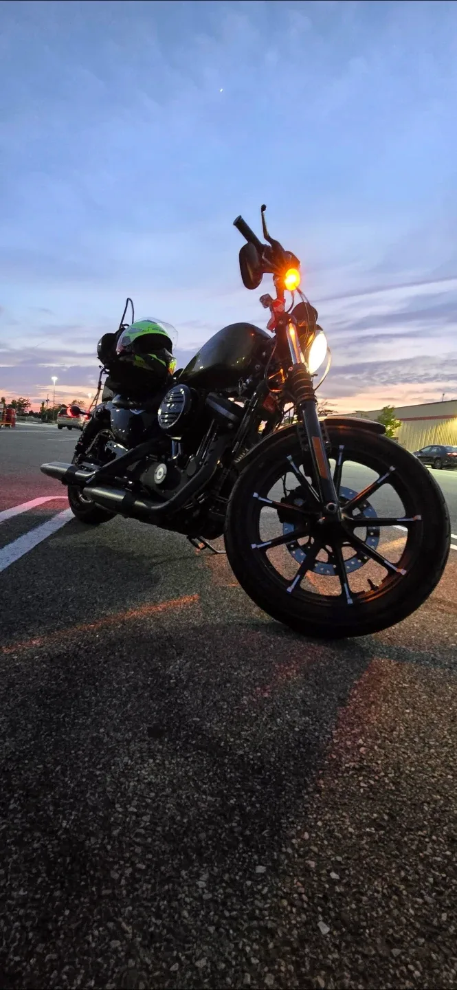 Harley-Davidson Motorcycle image indicator(5)