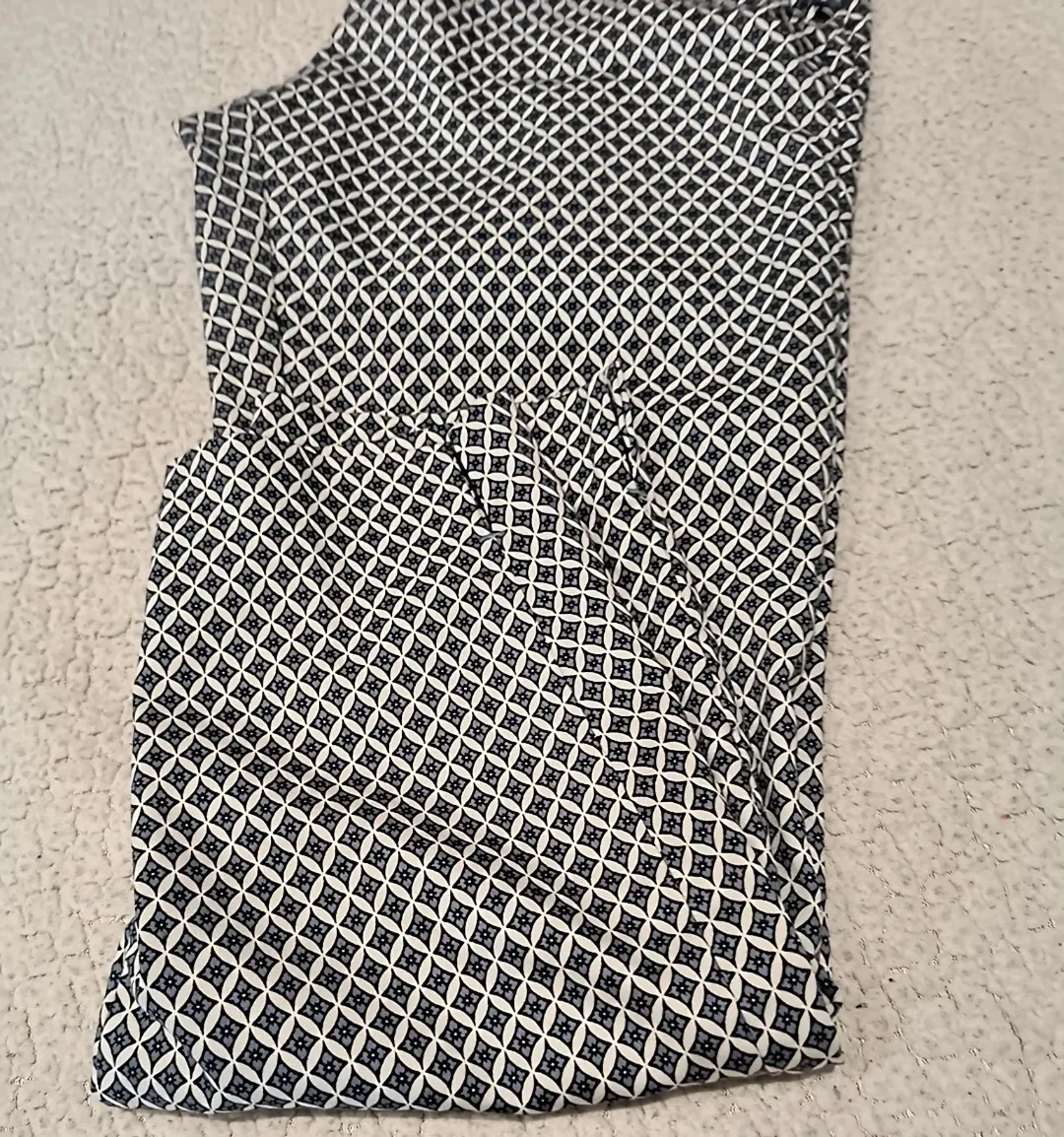 H&M Patterned Pants - Size 10 image indicator(6)