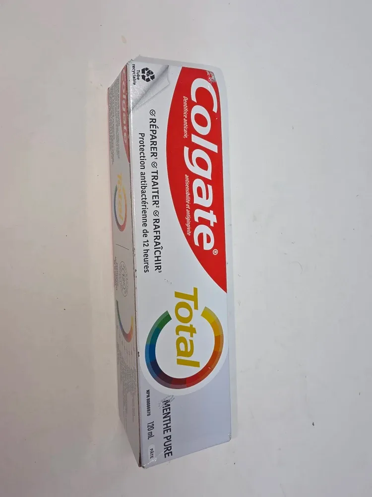 Colgate Total Toothpaste - Mint Flavour