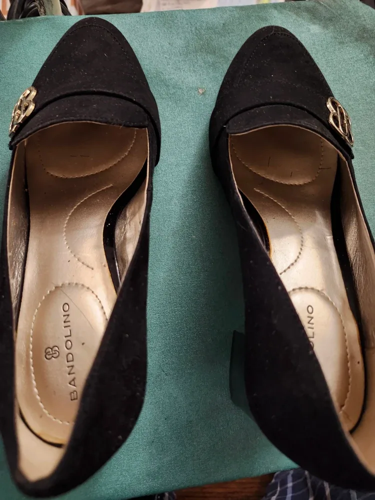 Bandolino Black Loafer Heels