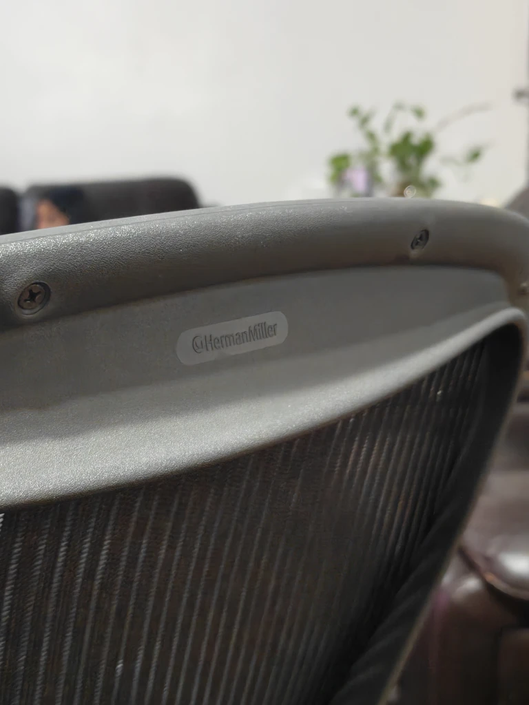 Herman Miller Aeron Chair - photo 2