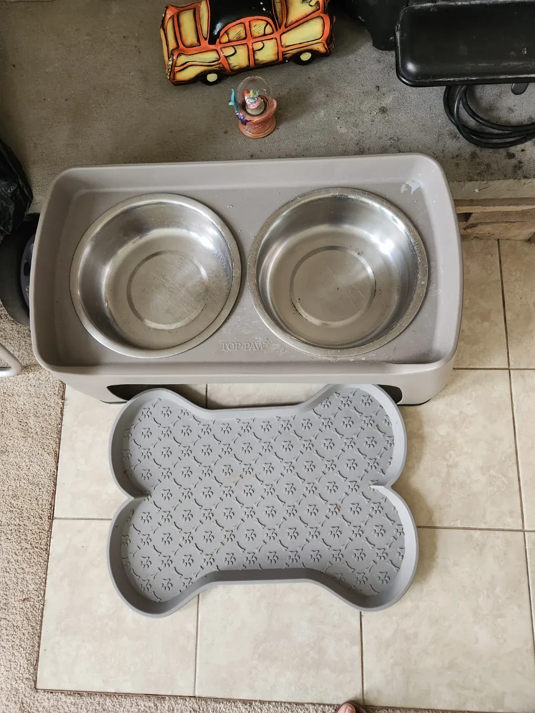 Top Paw Elevated Double Diner with Bone Mat(ONLY PICK Up) image indicator(2)