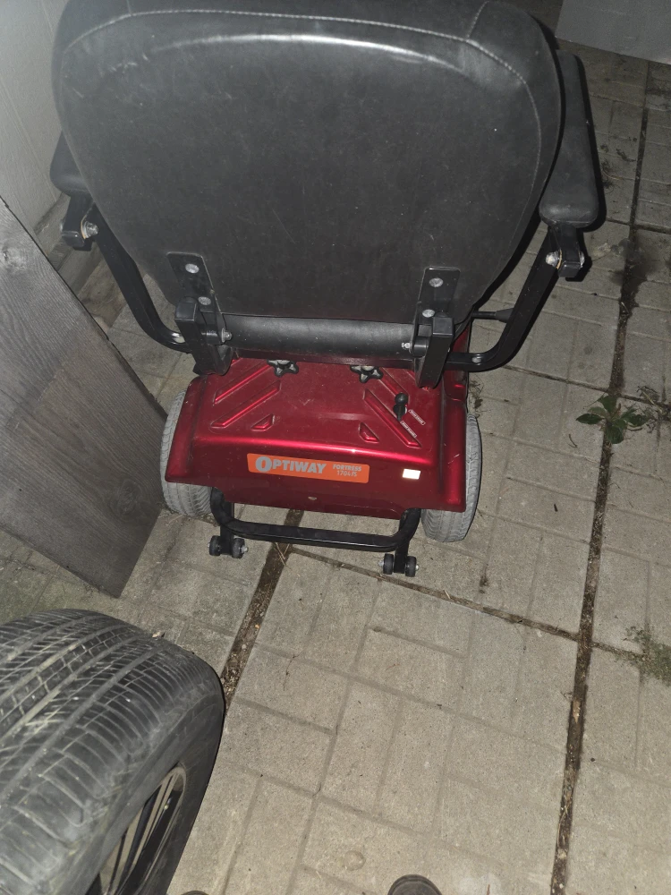 Red Optiway Transer 1700 Mobility Scooter - photo 2