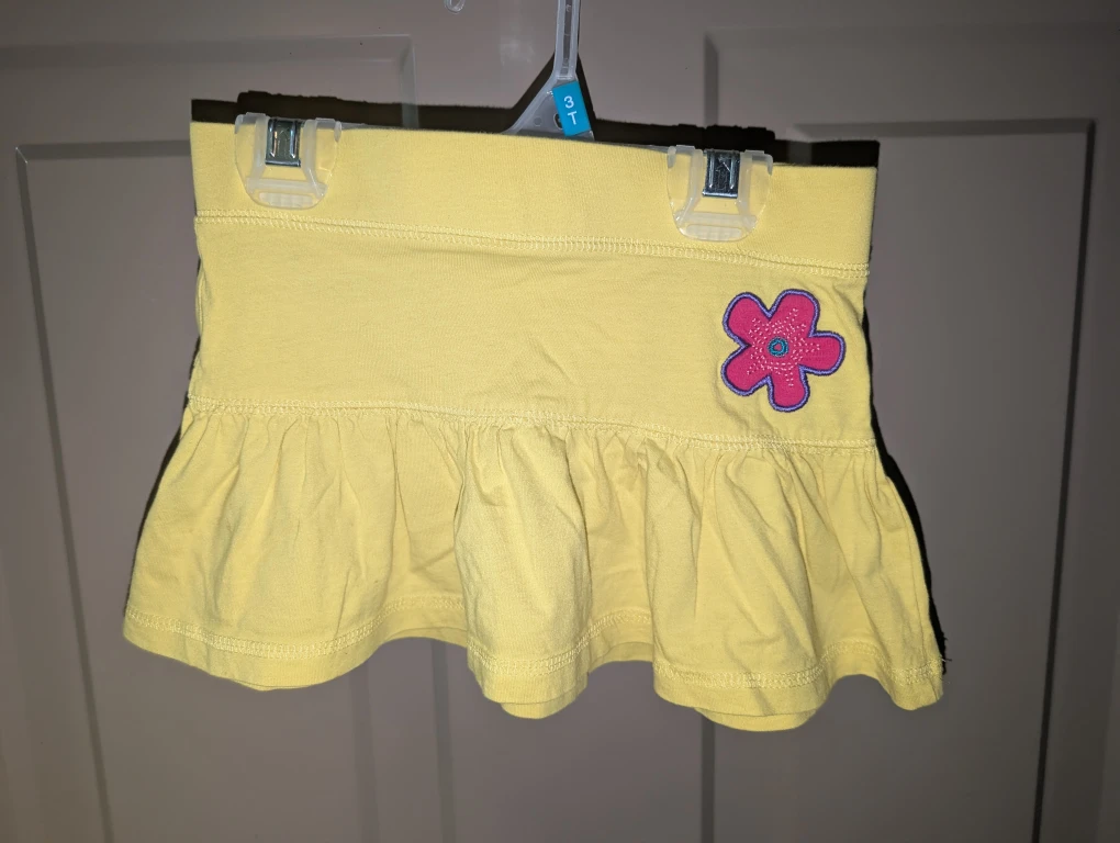 Girls sz 3 bottoms, $3 each - photo 2