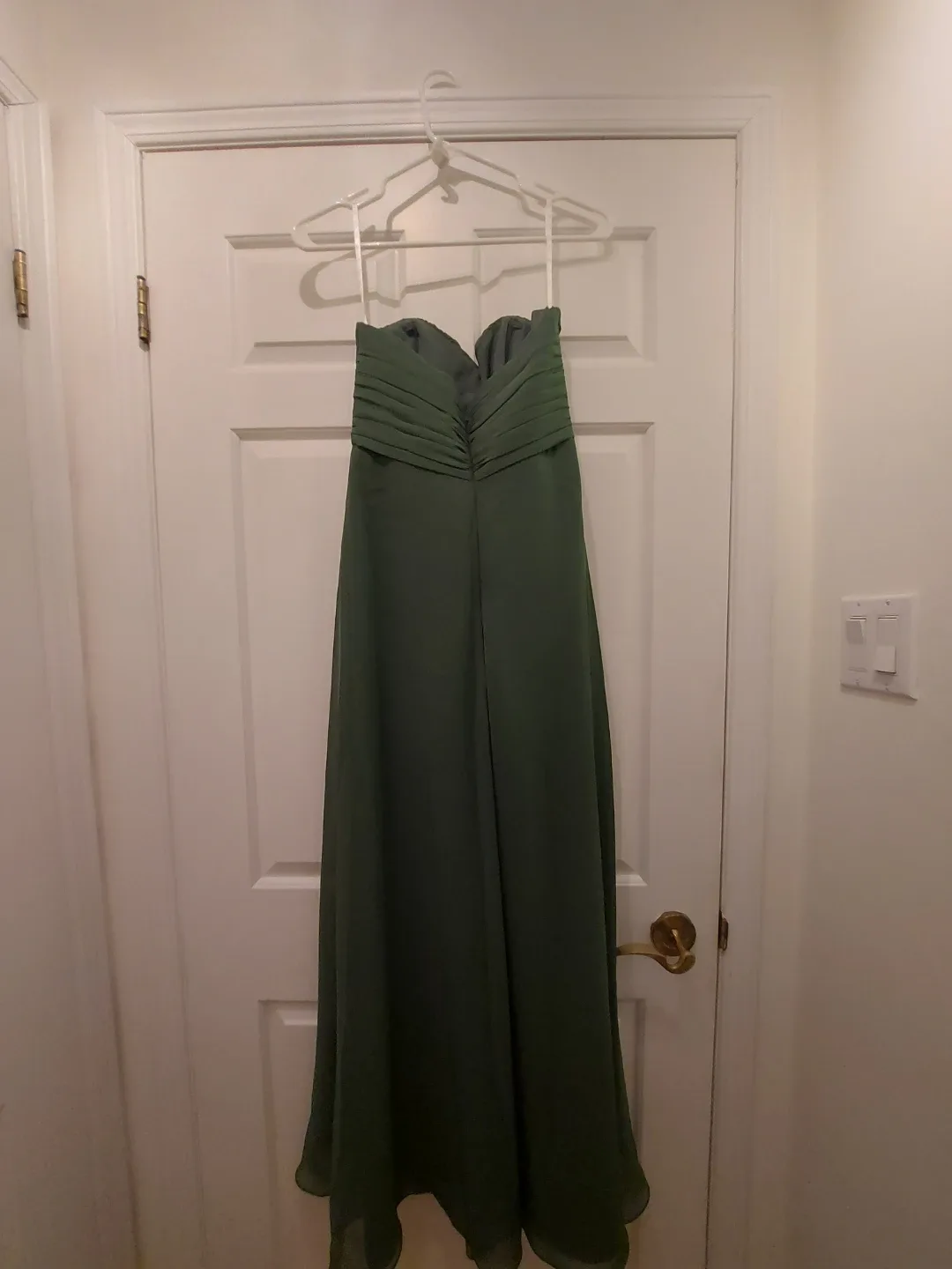 Emerald Green Dress Size 34 for Wedding, Prom or Christmas event image indicator(2)