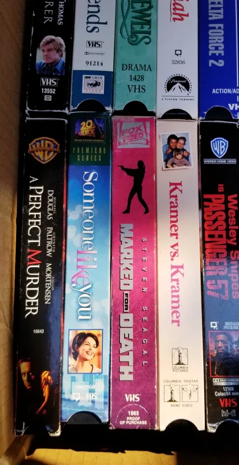 ☆☆☆GE VHS VCR Player (Model VG2000) PLUS SEVERAL VHS MOVIES!!☆☆☆ image indicator(7)