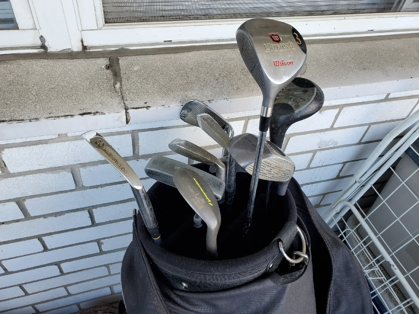 Wilson golf driver set with bag