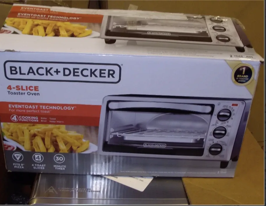Black+Decker 4-Slice Toaster Oven - New in Box! thumbnail