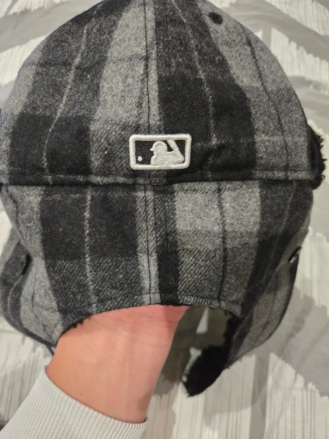 New Era 59FIFTY LA Dodgers Trapper Hat Size 7 image indicator(4)