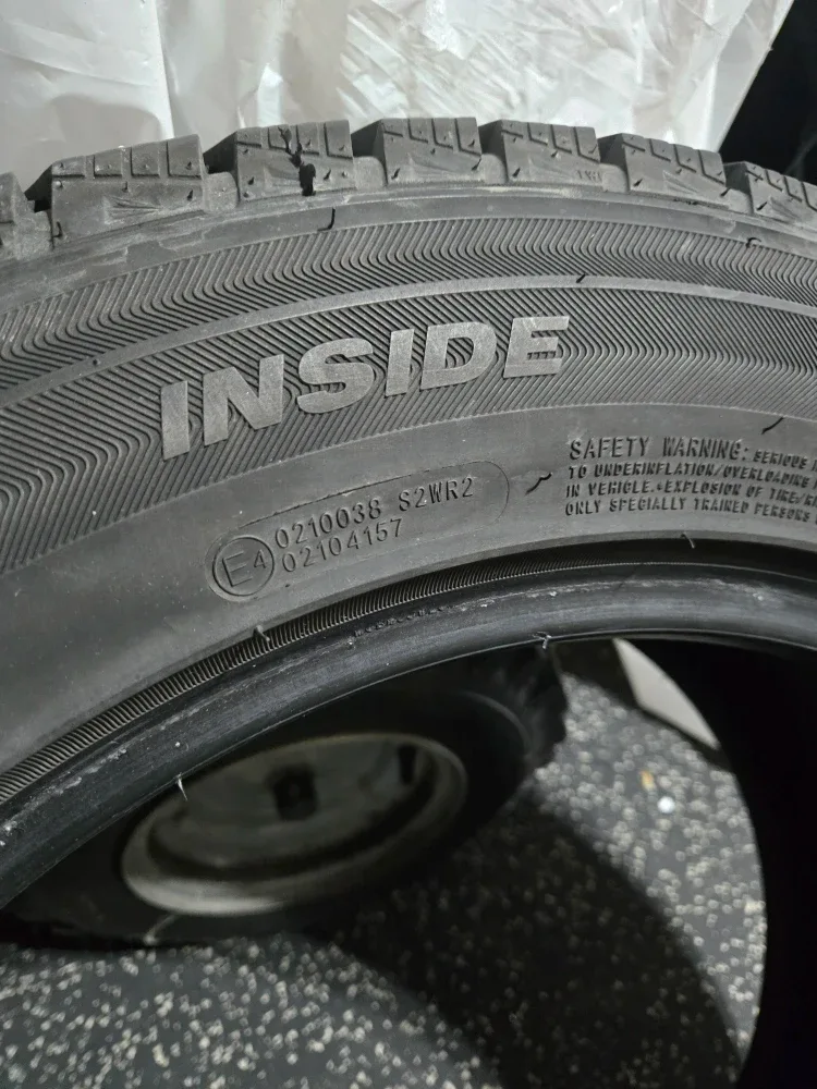Winter Tires 235/60R18 image indicator(8)