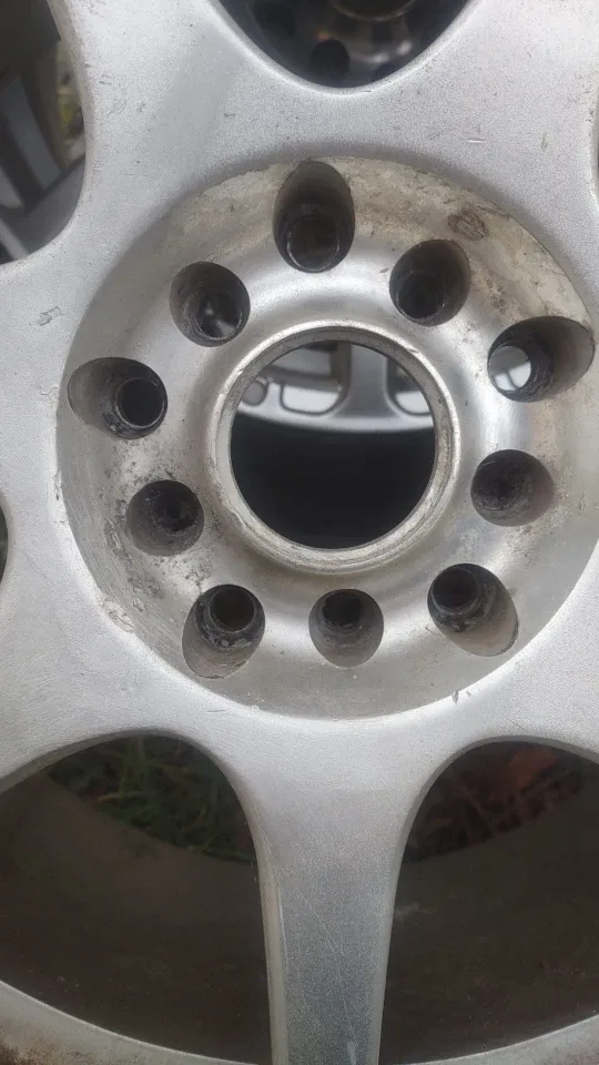 Set of 4 Tires 245/45ZR17 moving sale image indicator(2)