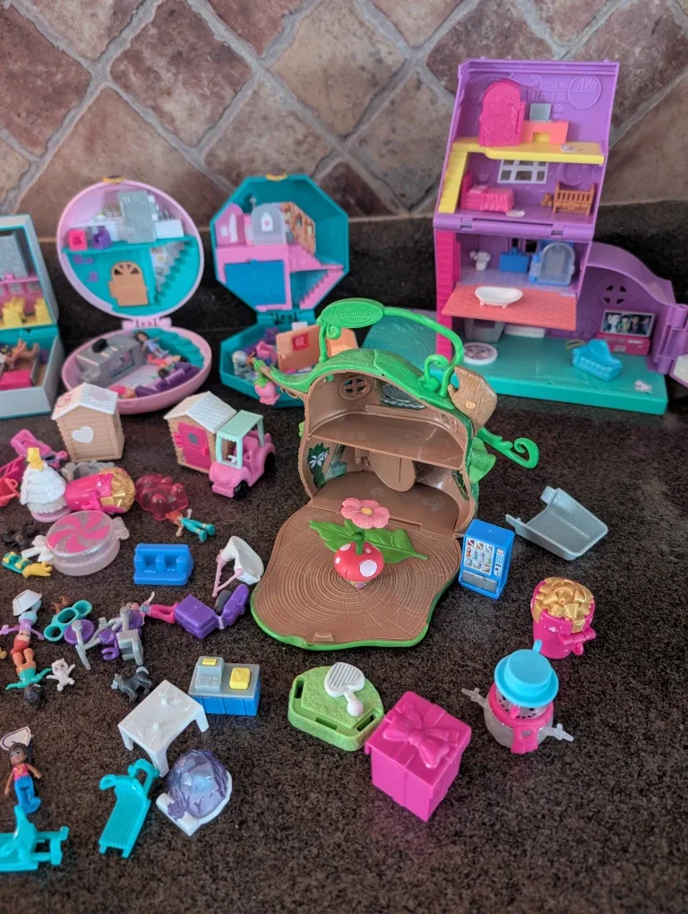 Polly Pocket Vintage Lot image indicator(5)