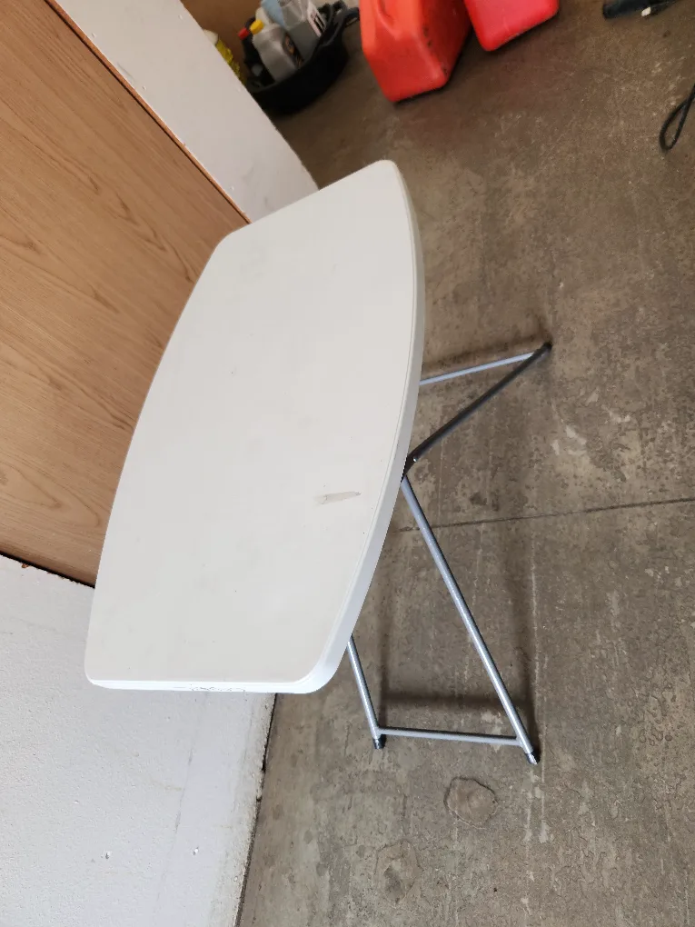 Folding Table - White image indicator(2)