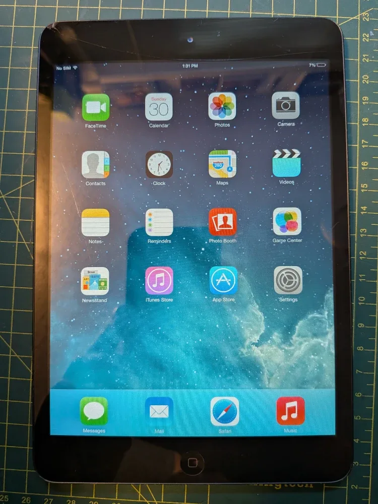 Cellular iPad mini 32GB on iOS 7.0.6