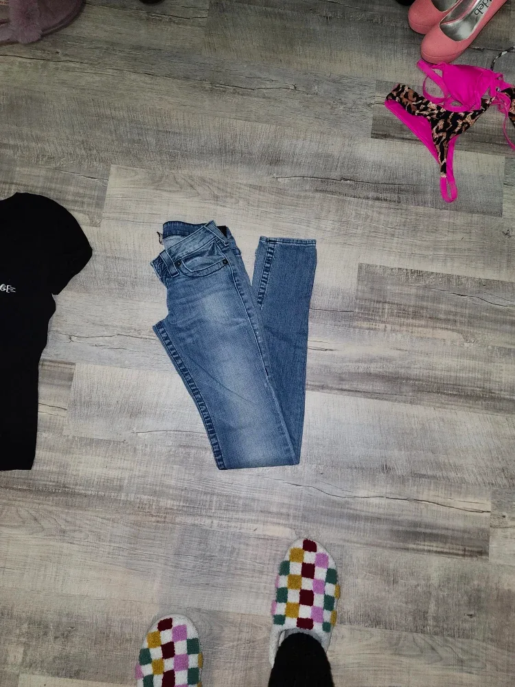 True Religion Jeans, Size 23 image indicator(2)