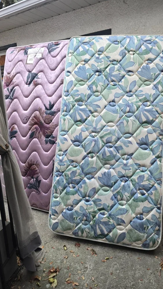 Single mattresses very comfy