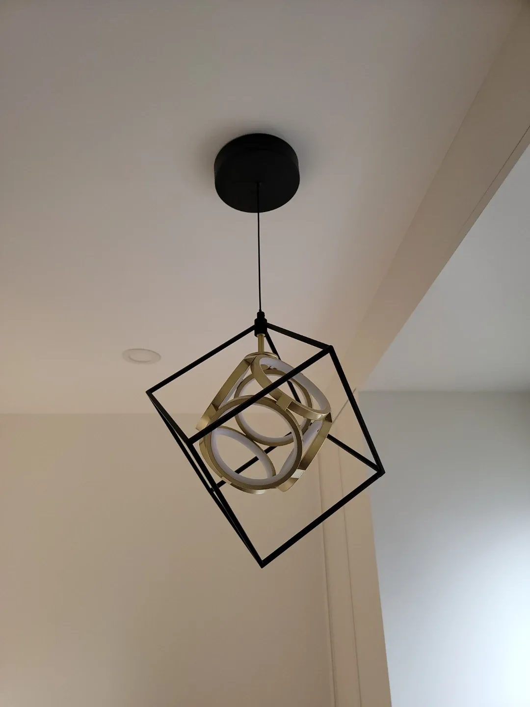 Artika black and gold mini luxury pendant light LED image indicator(5)