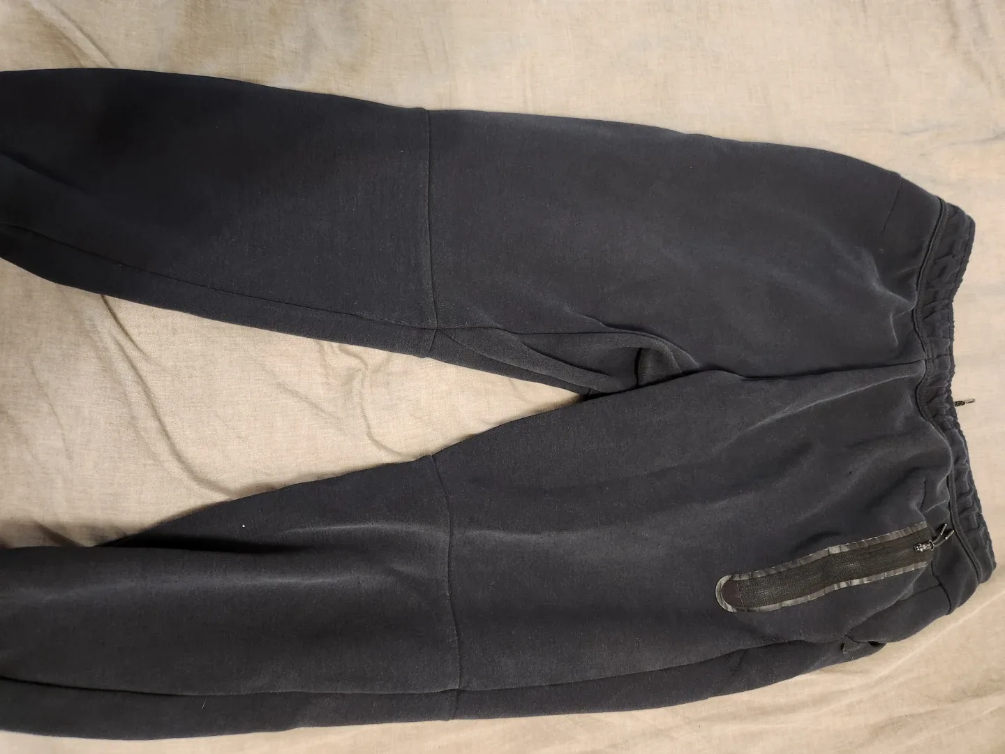 Nike Black Tech Fleece Pants image indicator(2)