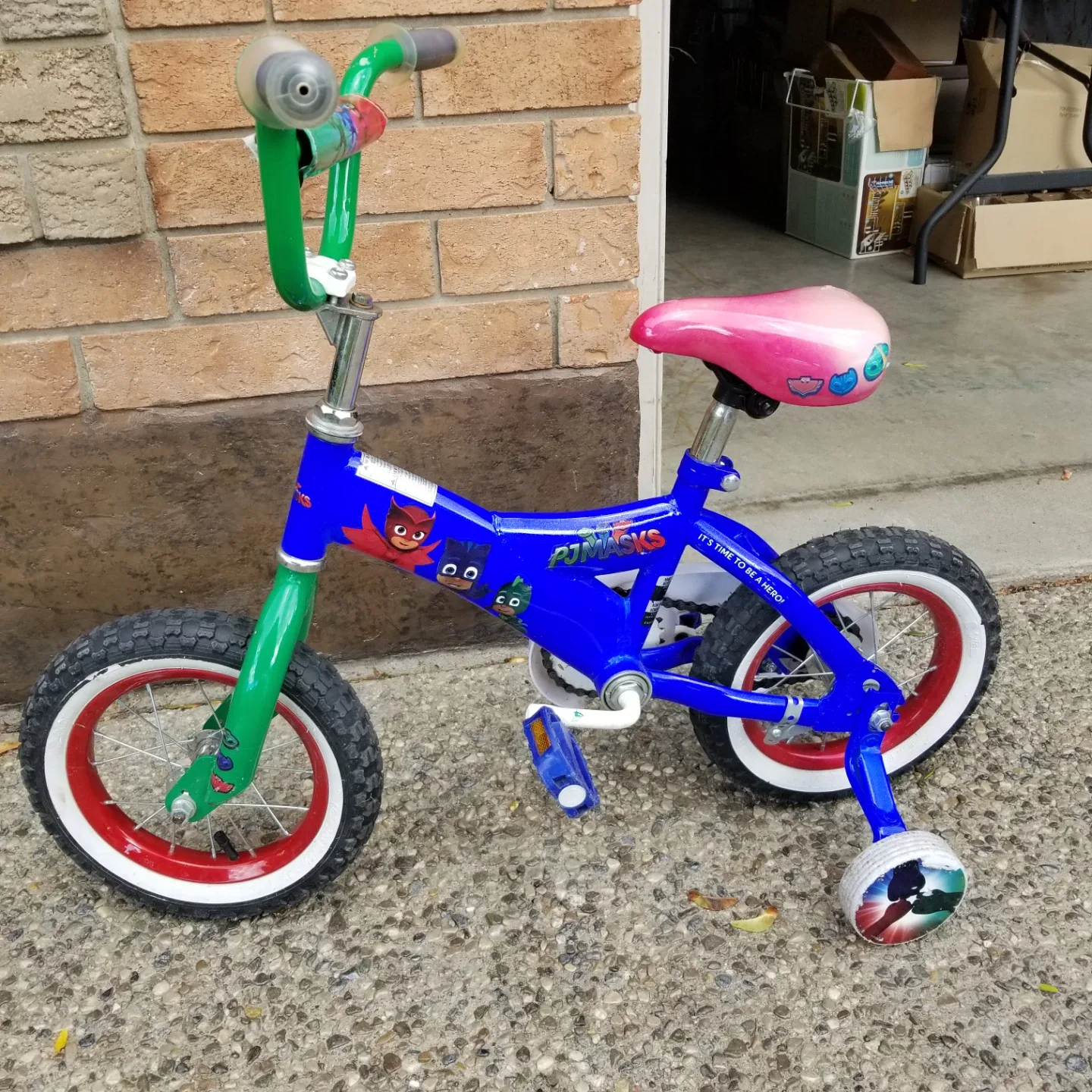 PJ Masks Kids' Bike $35 image indicator(2)