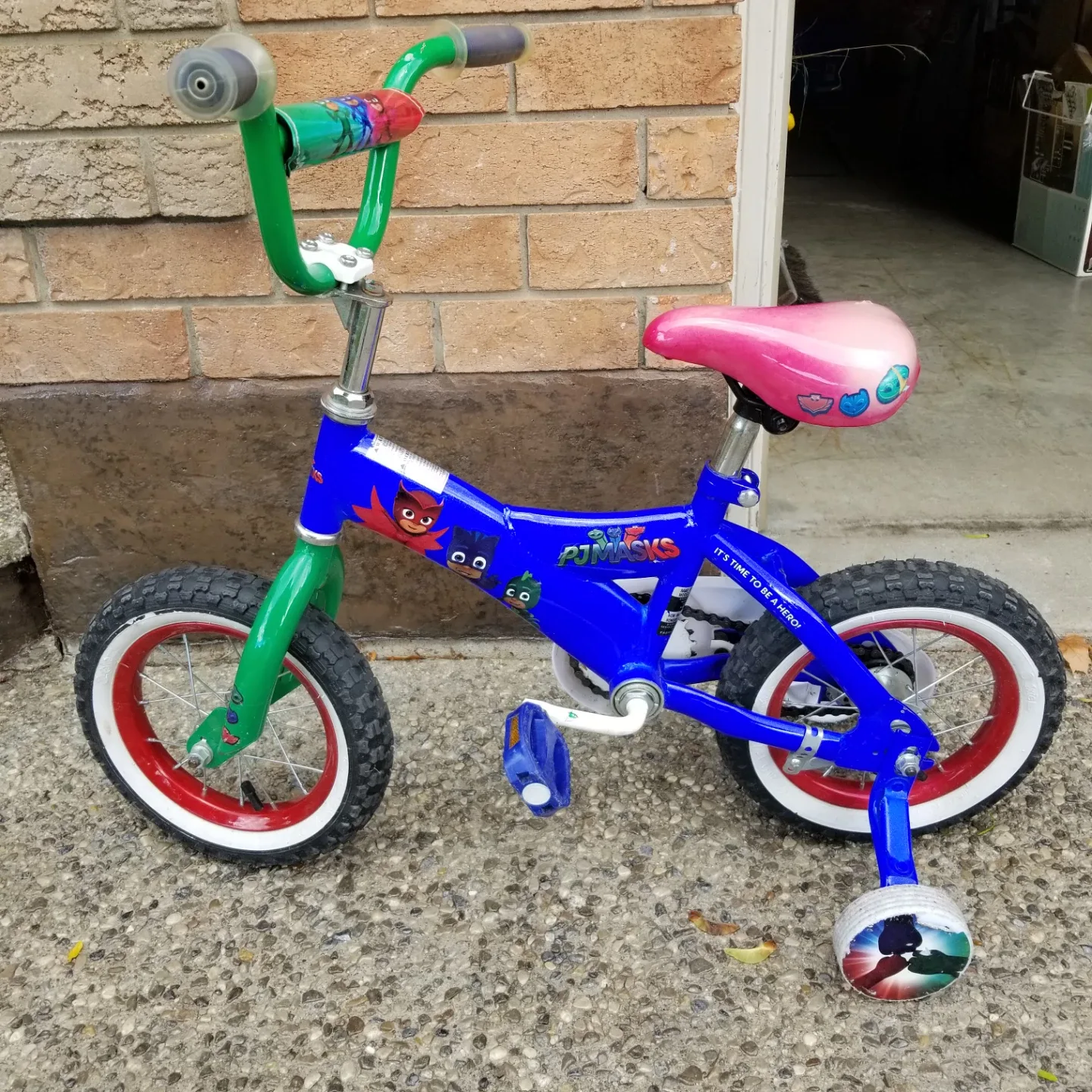 PJ Masks Kids' Bike $35 image indicator(3)