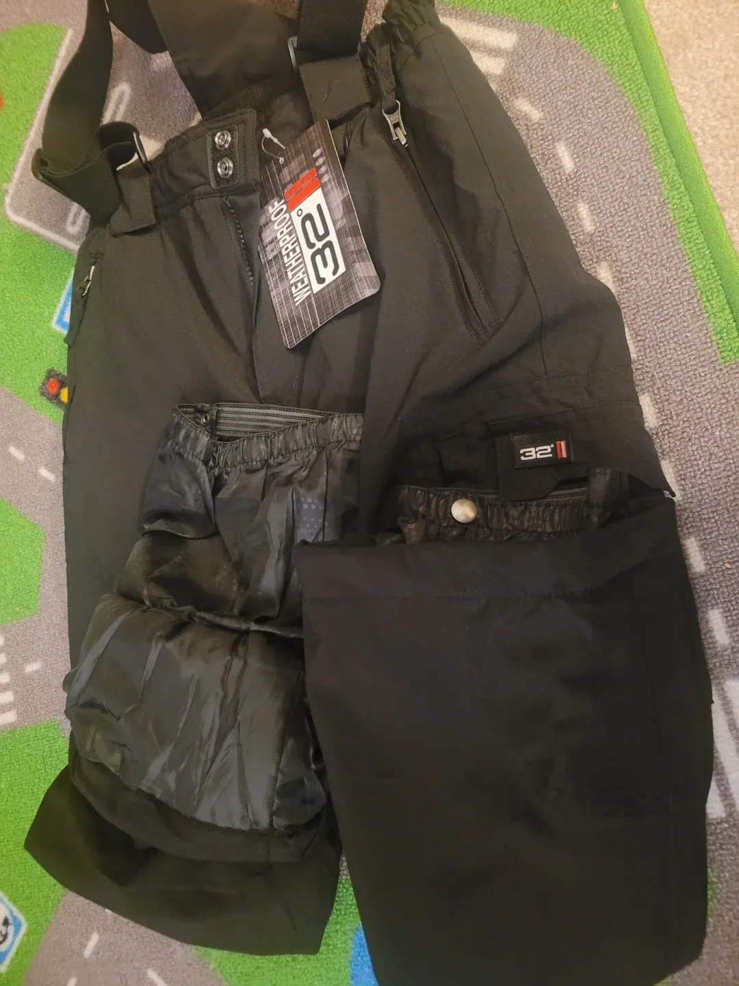 32 Degrees Weatherproof Boys Snow Pants - Size 10/12 image indicator(4)