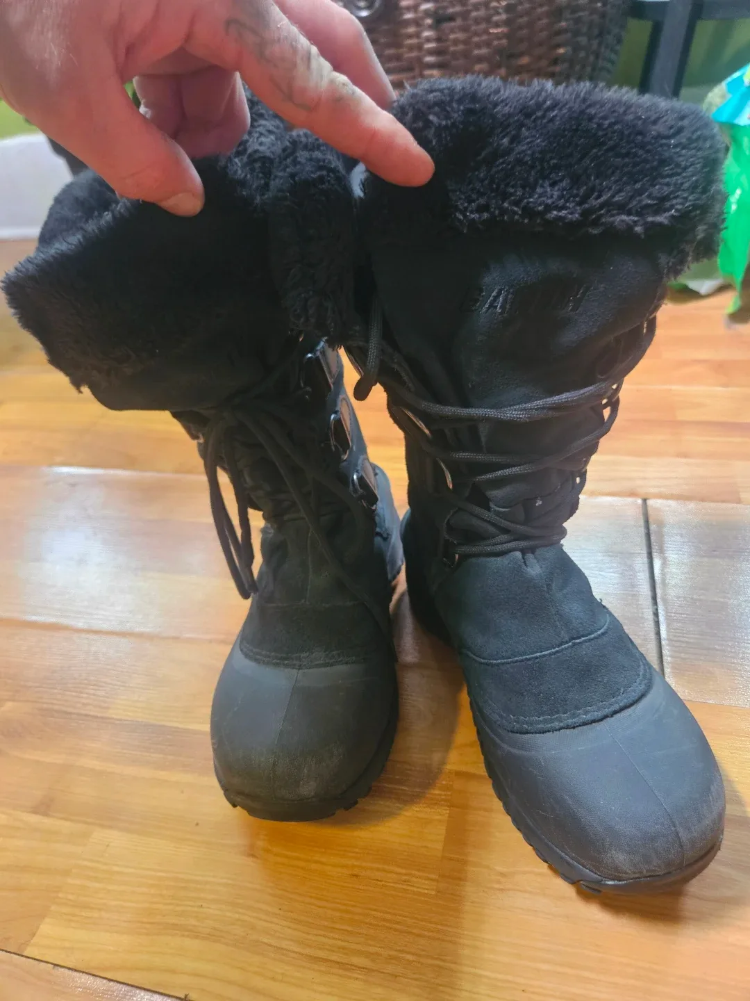 Baffin Women's Winter Boots - Size 7 image indicator(3)