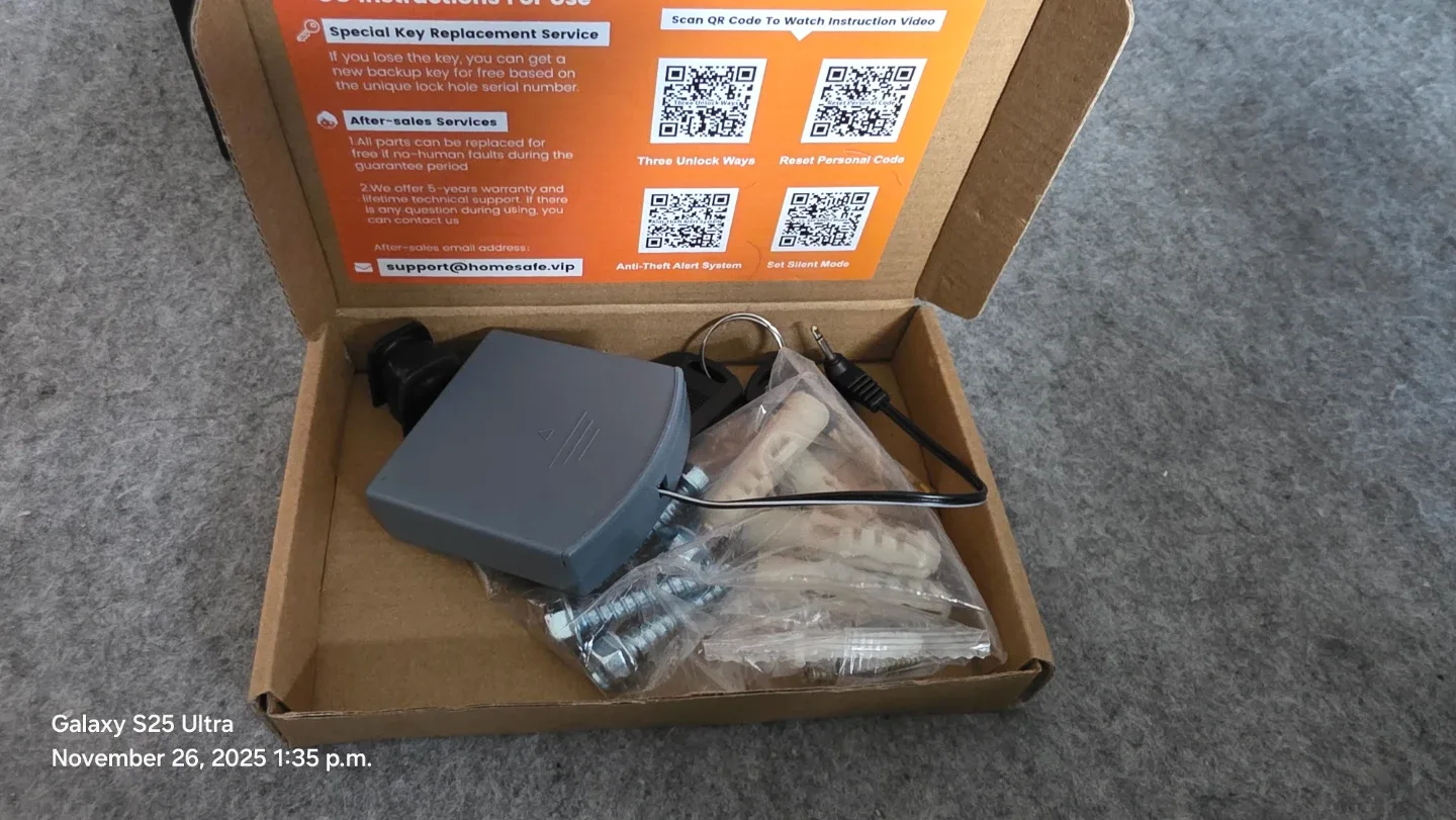 Homesafe VIP Digital Safe with Keys - Black image indicator(4)