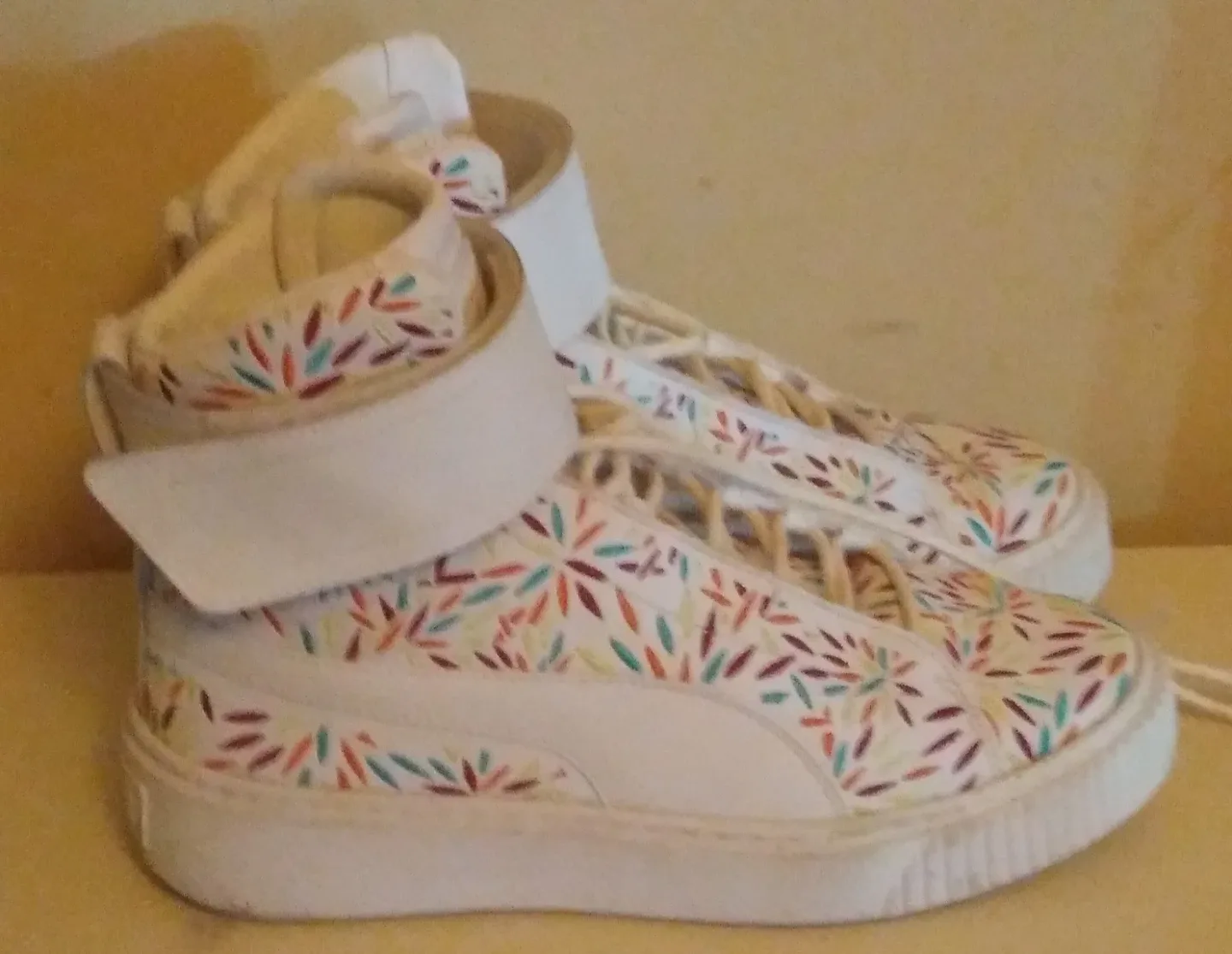 Assorted Women's Jackets & Bodysuit image indicator(9)