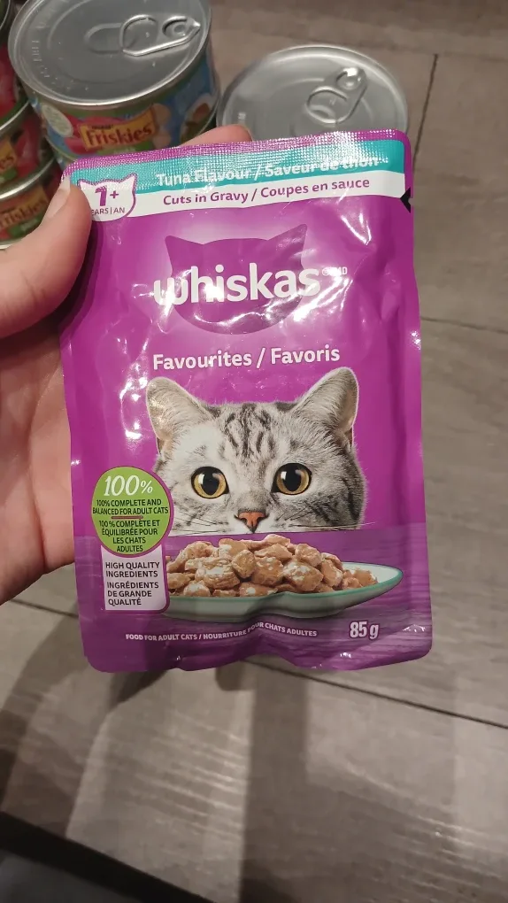 Assorted Cat Food image indicator(7)