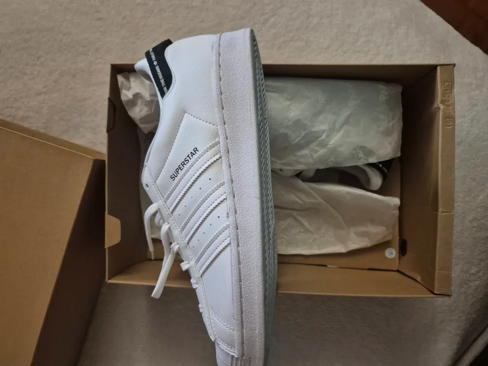 Adidas Superstar White US 10.5 (New) image indicator(5)