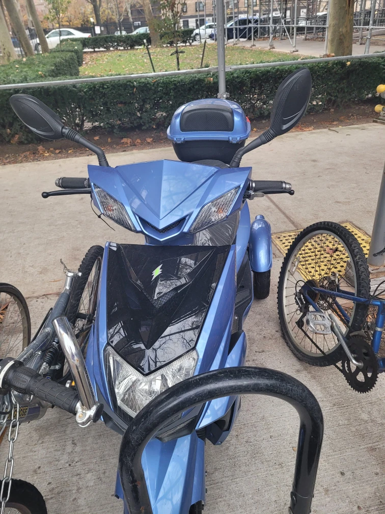 EWheels EW-29 Electric Trike Scooter - Blue - photo 2