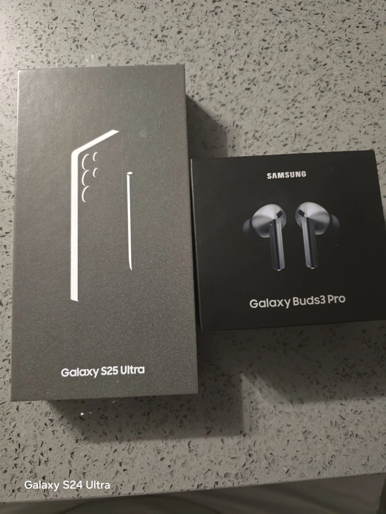 Samsung Galaxy S25 Ultra & Buds3 Pro - New in Box!