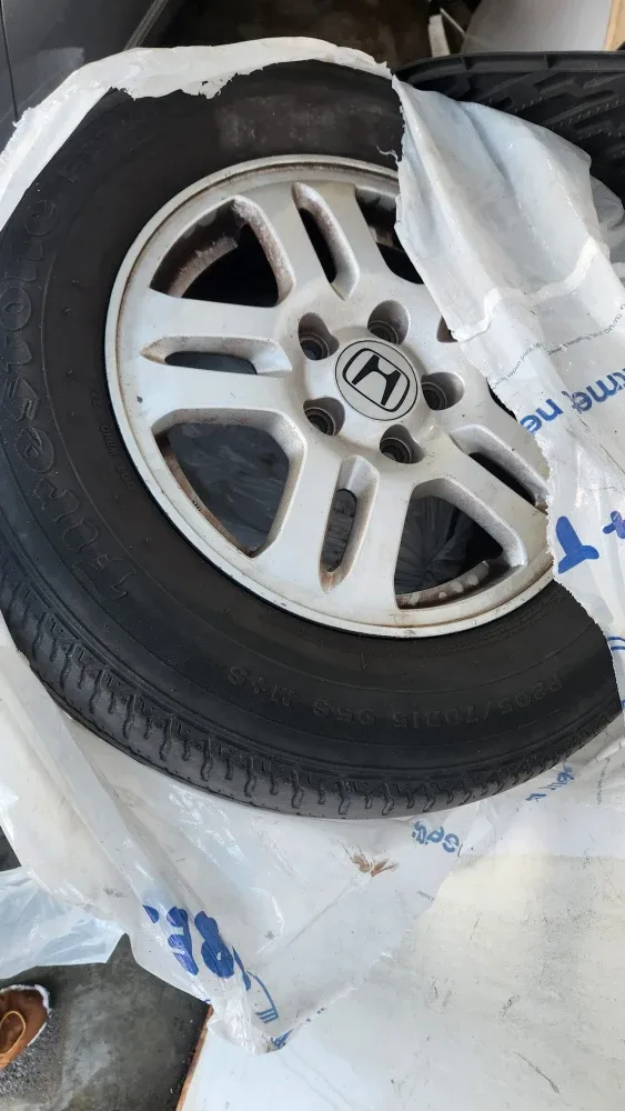 P205/70R15 Tire - Honda Rims and tires