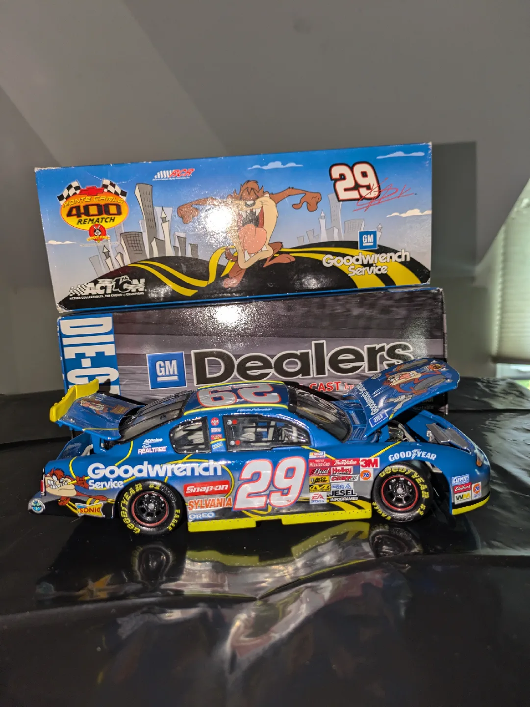 Kevin Harvick #29 Diecast Car image indicator(3)